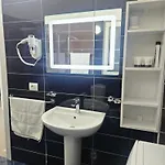 Blue Coast-lovely Located In Lungomare Apartman Vlora
