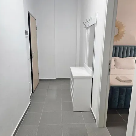 Apartament Blue Coast-lovely Located In Lungomare Wlora