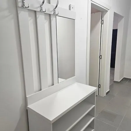 Blue Coast-lovely Located In Lungomare Apartament Wlora